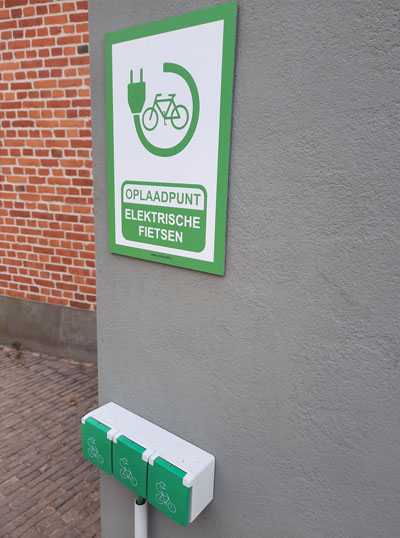 oplaadpunt spoorlijn64